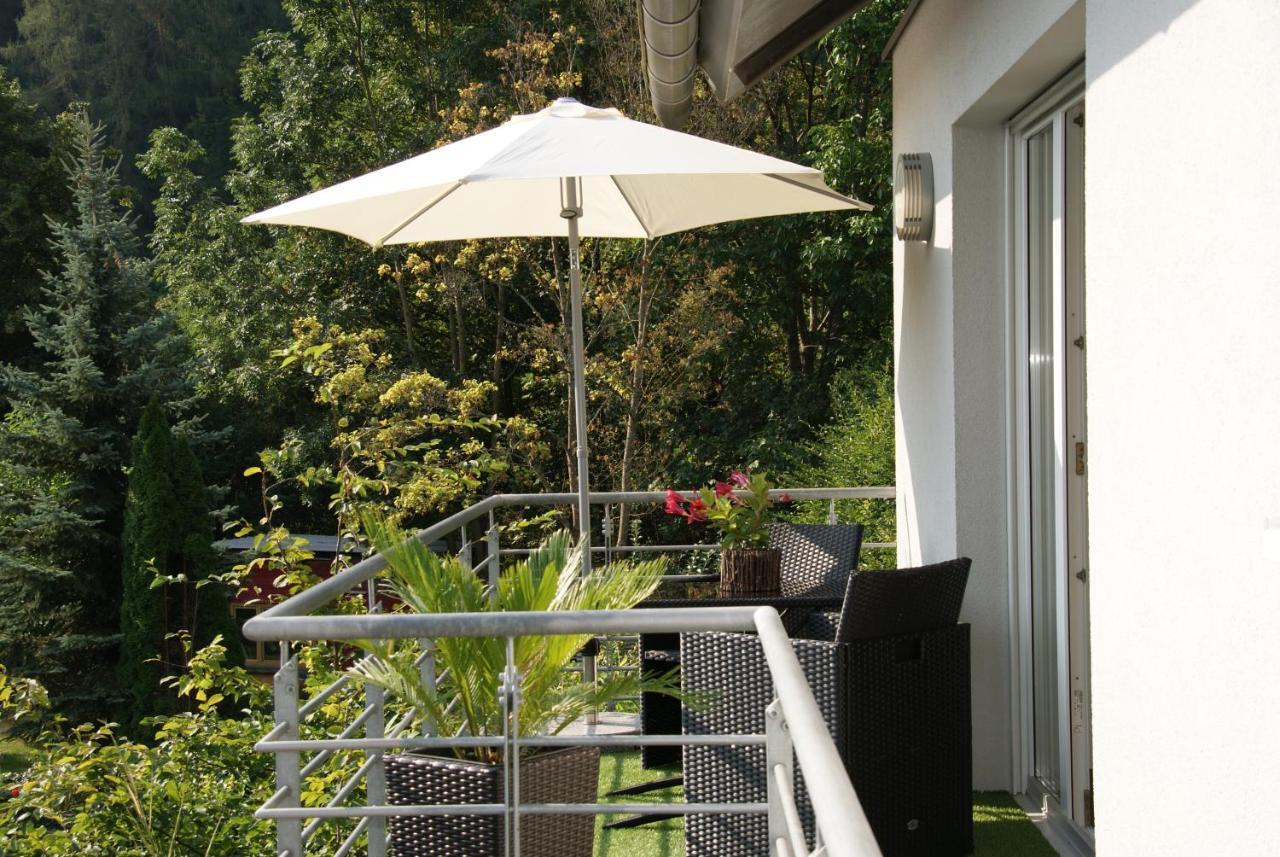Ferienwohnung Sternenwald Alf Esterno foto